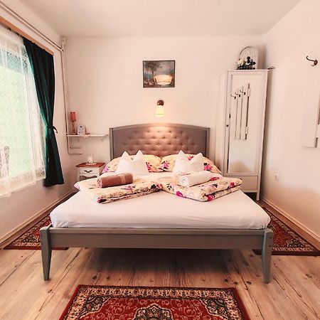Elisoria Apartments แชร์สเซกโตไม ภายนอก รูปภาพ