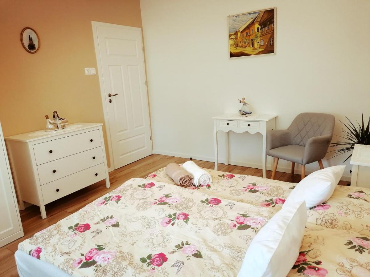 Elisoria Apartments แชร์สเซกโตไม ภายนอก รูปภาพ
