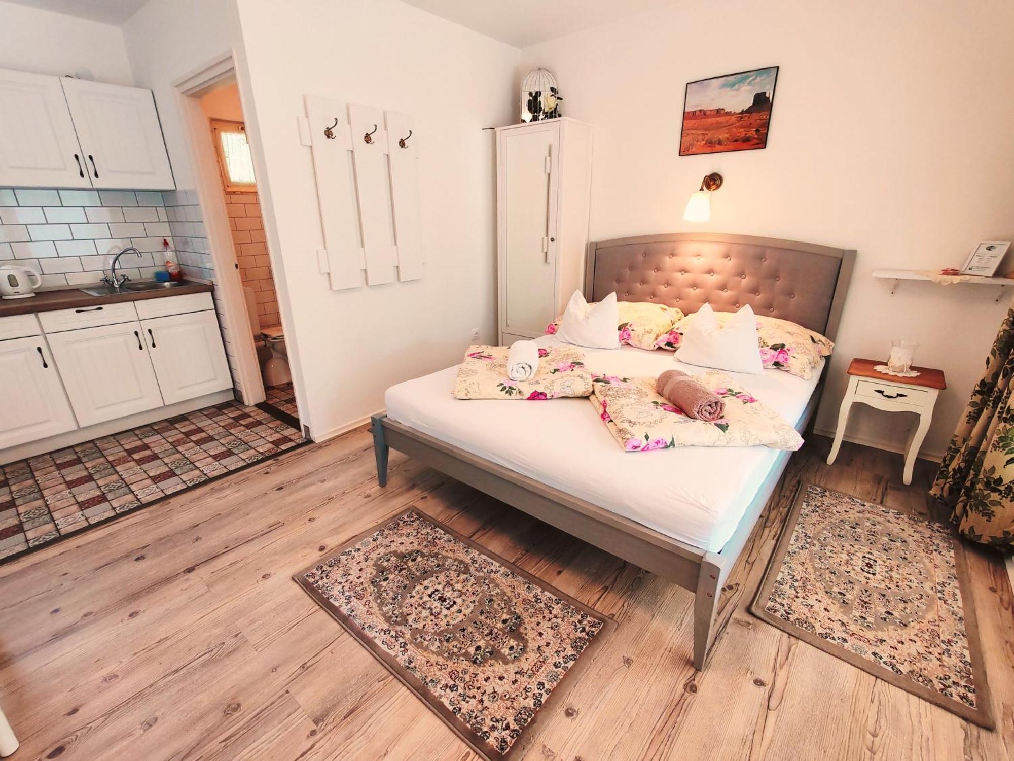 Elisoria Apartments แชร์สเซกโตไม ภายนอก รูปภาพ