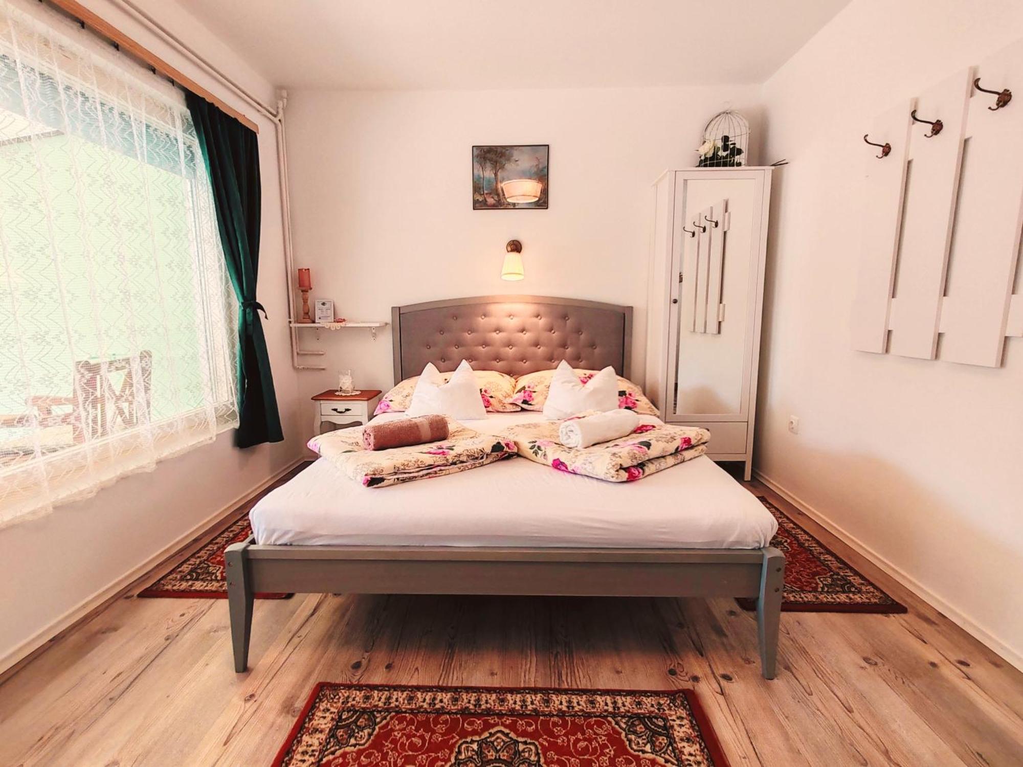 Elisoria Apartments แชร์สเซกโตไม ภายนอก รูปภาพ